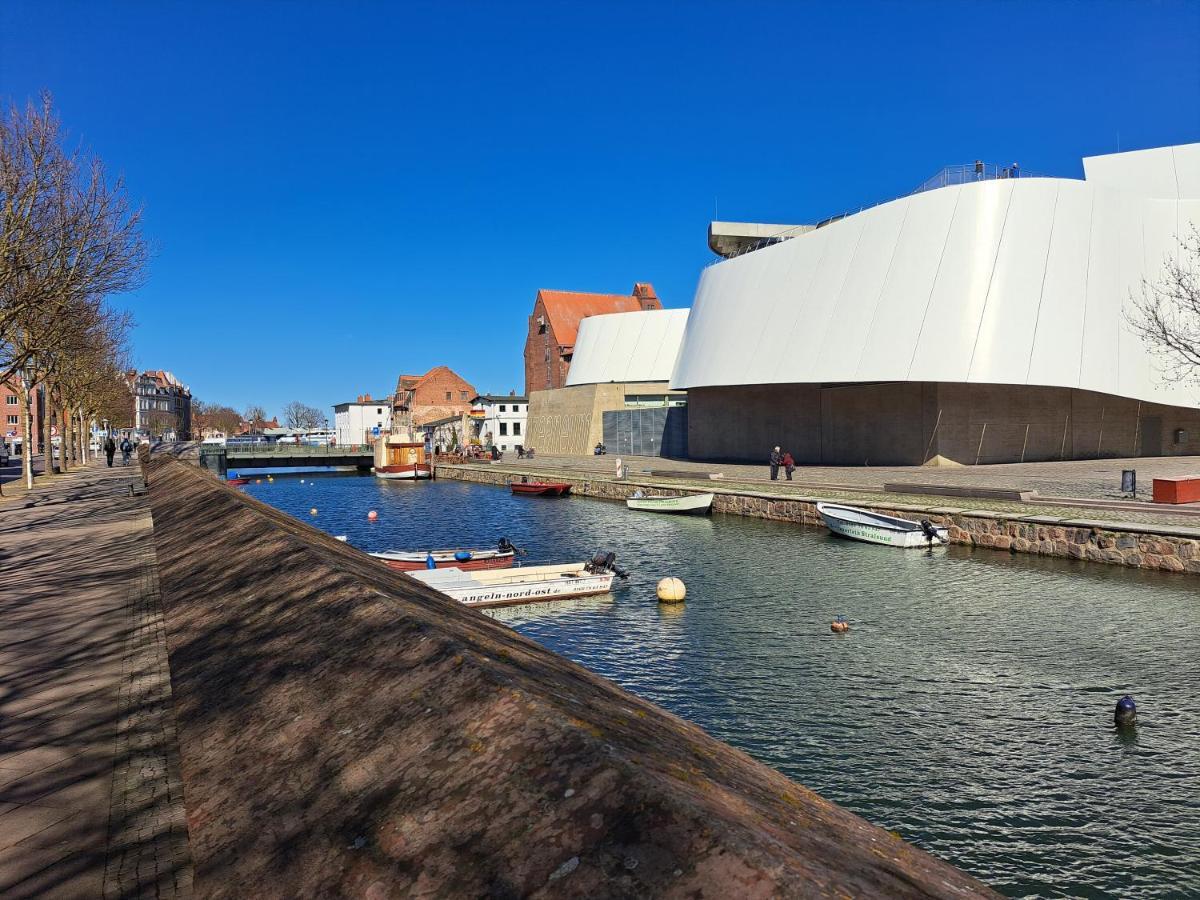 Schlafen Im Hafen Stralsund Daire Dış mekan fotoğraf